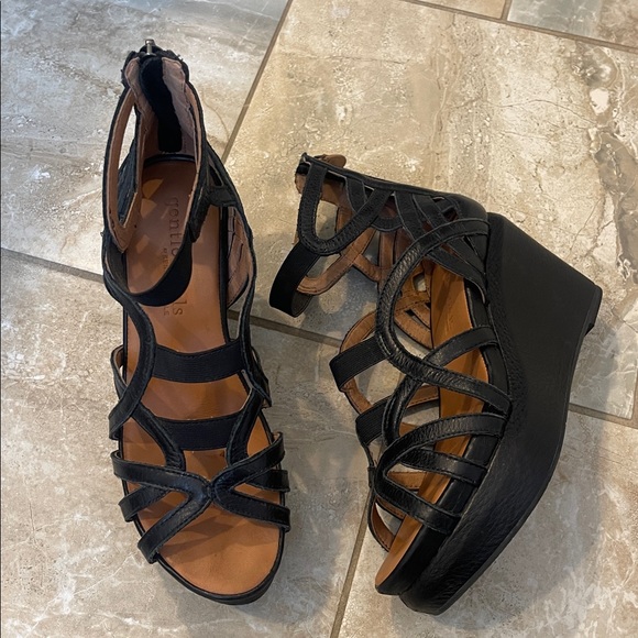 Gentle Souls Joy Elastic wedge Strappy sandal 7.5 Black leather - Picture 1 of 8